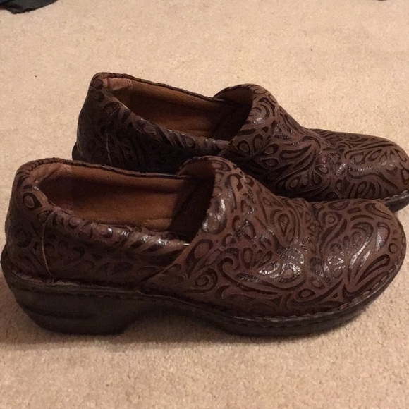 b.o.c. Shoes - b.o.c. Brown Embossed Shoes